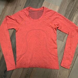 Lululemon Size 4 Swiftly Long Sleeve Tech Race Crop Length